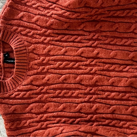 moon & madison Textured Knit Sweater in Deep Rust - Picture 2 of 5